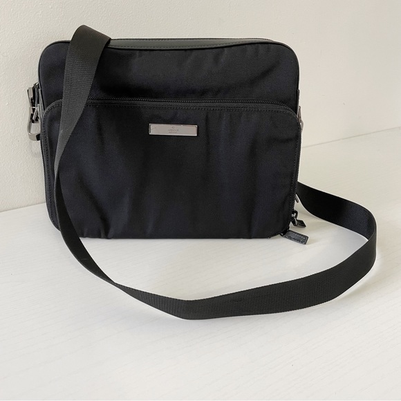 Gucci black woven nylon and leather camera shoulder bag - Picture 2 of 10